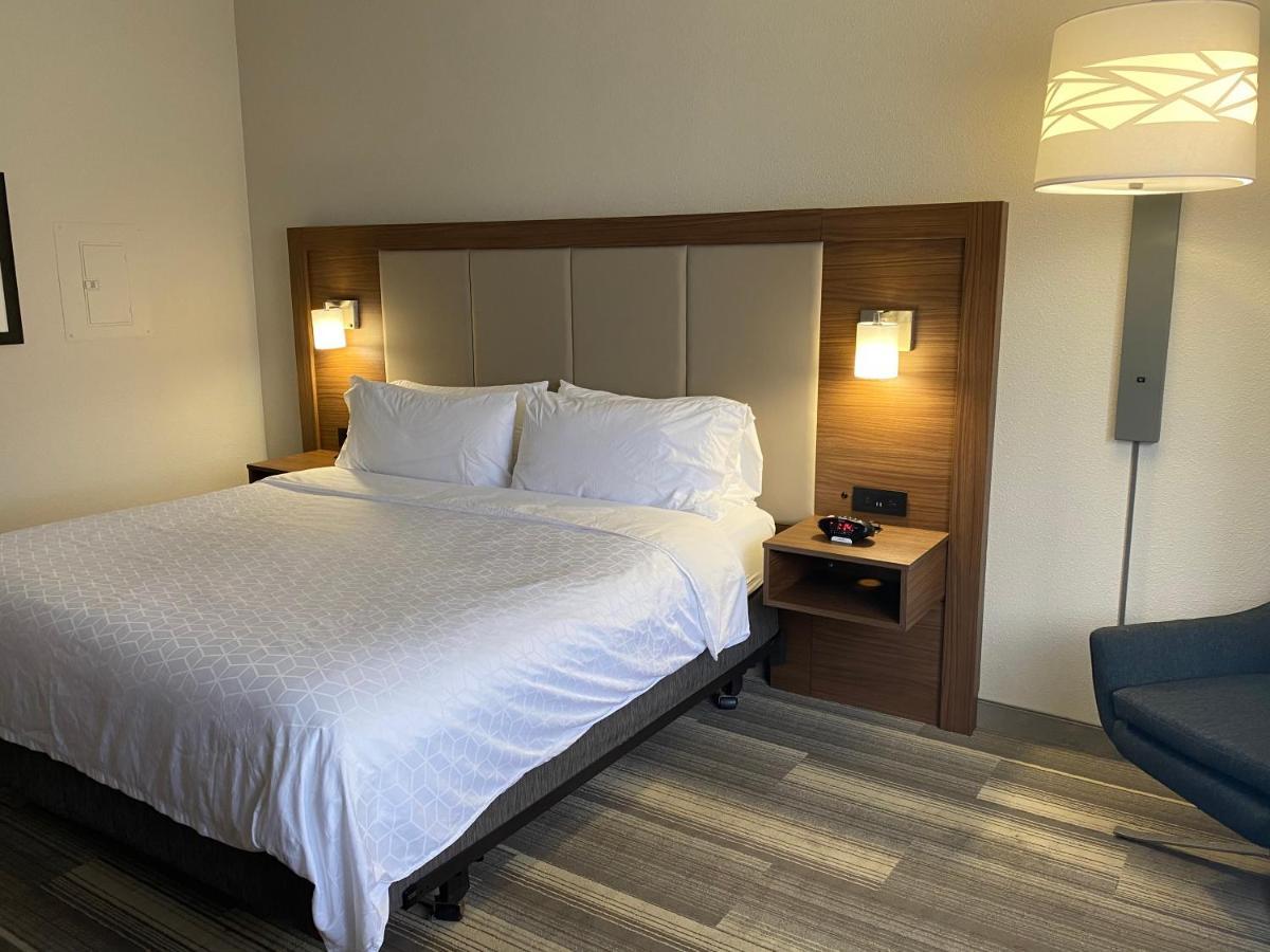 Holiday Inn Express & Suites Albuquerque Historic Old Town By Ihg Экстерьер фото