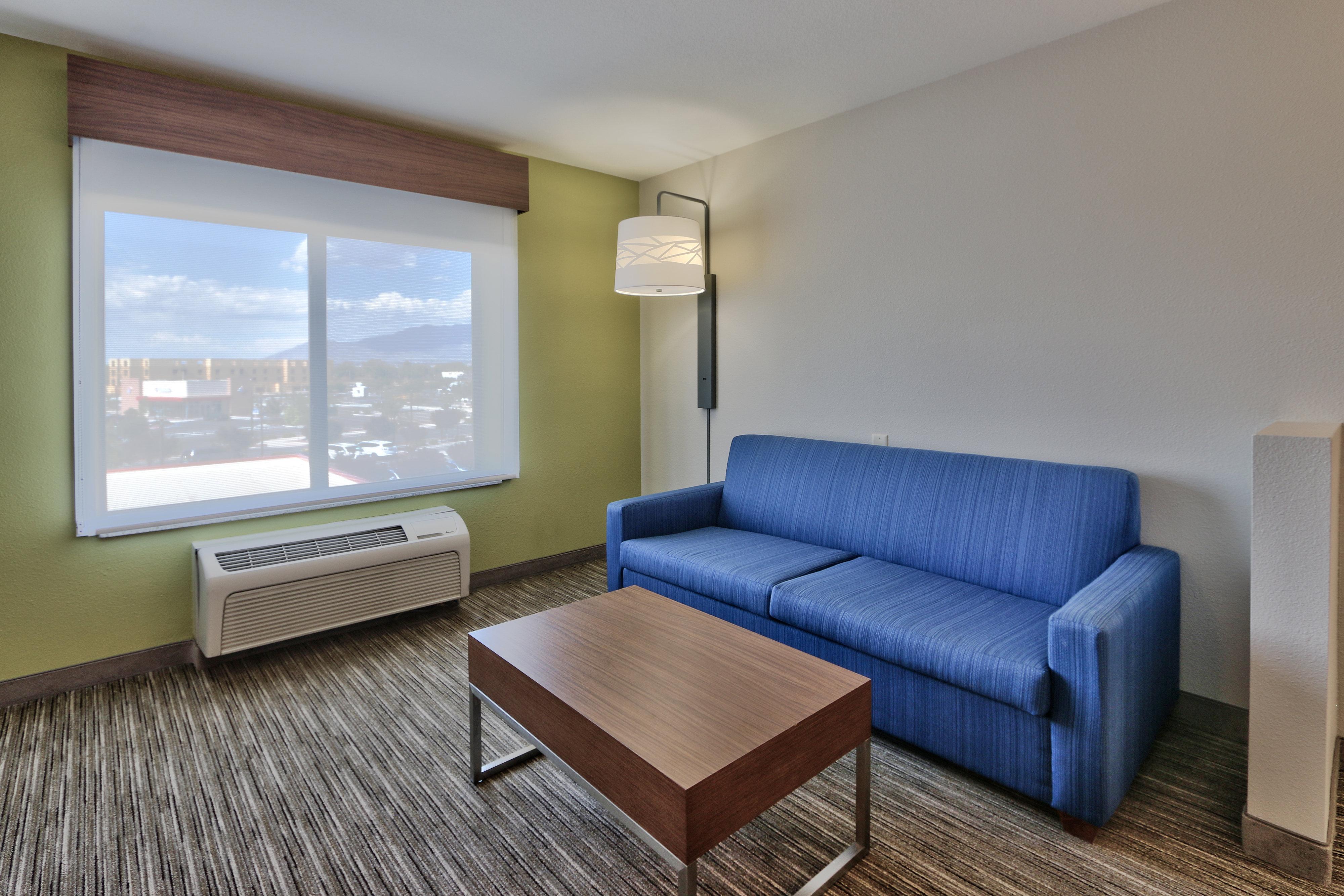 Holiday Inn Express & Suites Albuquerque Historic Old Town By Ihg Экстерьер фото
